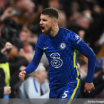 チェルシーが土壇場でリーズを下し公式戦3試合ぶりに勝利。トゥヘル監督はジョルジーニョのパフォーマンスに賛辞を送る