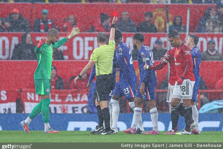 【PL2025-26】わずか5分で10人に…マンチェスターUに敗北したチェルシー。パーマーも怪我で退場に