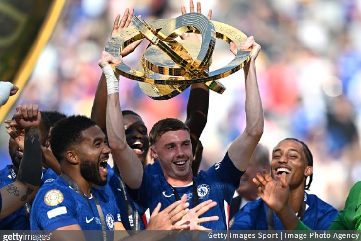 2025年バロンドールでコール・パーマーが8位にランクイン。コパ・トロフィーではエステヴァンが4位に!