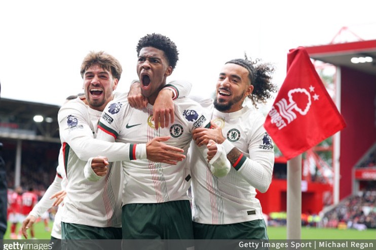 【PL2025-26】アチャンポンの初ゴールなど3得点でノッティンガムFに勝利!マレスカ監督がHTに伝えたことは?