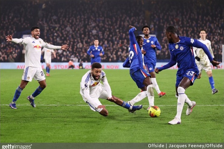 【PL2025-26】2点のリードを守り切れず…リーズUと引き分けに終わったチェルシー。冷静さを欠いた2つのミスとは？